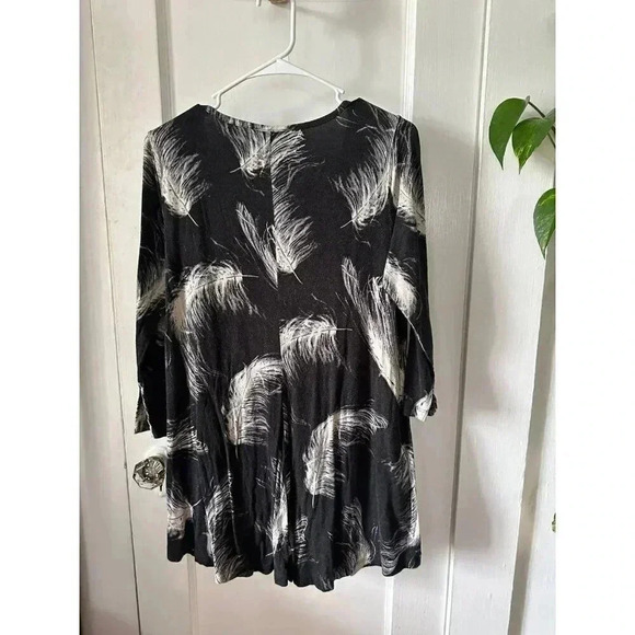 Premise Studio Women’s size 0x-large shirt - Picture 7 of 8